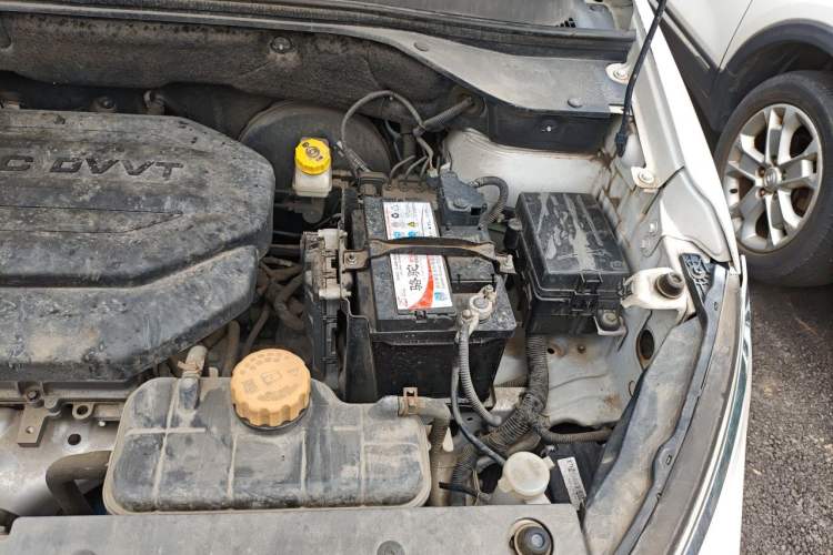 Used Baojun 510 2017 1.5L Automatic Luxury Model Engine Bay Left