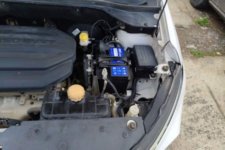 Used Baojun 510 2017 1.5L Automatic Luxury Model Engine Bay Left