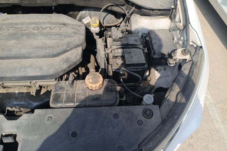 Used Baojun 510 2017 1.5L Manual Fashion Model Engine Bay Left