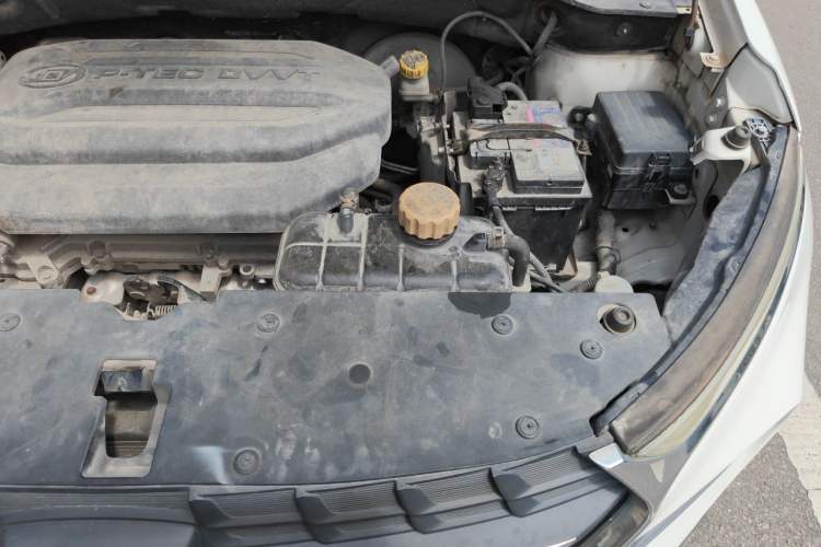 Used Baojun 510 2017 1.5L Manual Luxury Model Engine Bay Left