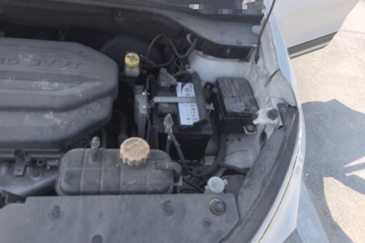 Used Baojun 510 2017 1.5L Manual Fashion Model Engine Bay Left