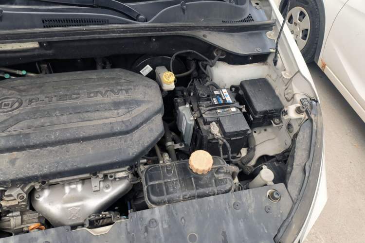 Used Baojun 510 2017 1.5L Manual Fashion Model Engine Bay Left