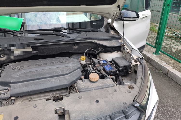 Used Baojun 510 2017 1.5L Automatic Luxury Model Engine Bay Left