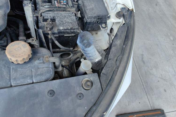Used Baojun 510 2017 1.5L Manual Fashion Model Engine Bay Left
