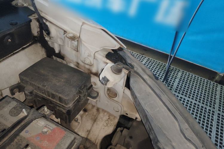 Used Baojun 510 2017 1.5L manual Comfort trim Engine Bay Left