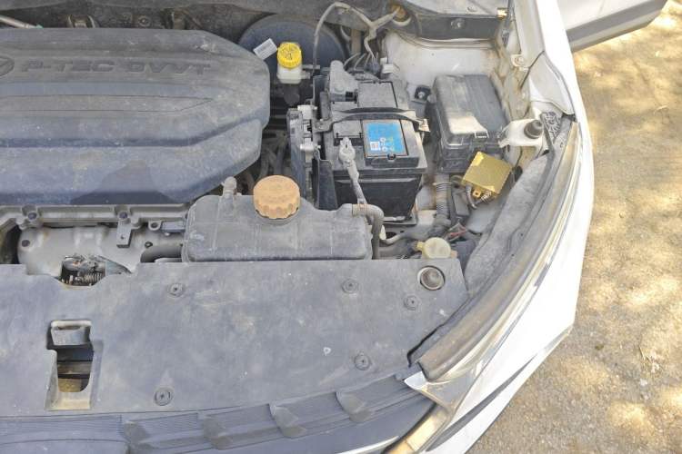 Used Baojun 510 2017 1.5L Automatic Luxury Model Engine Bay Left