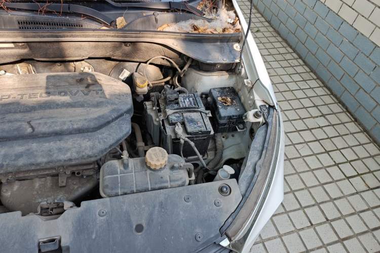 Used Baojun 510 2017 1.5L Manual Luxury Model Engine Bay Left