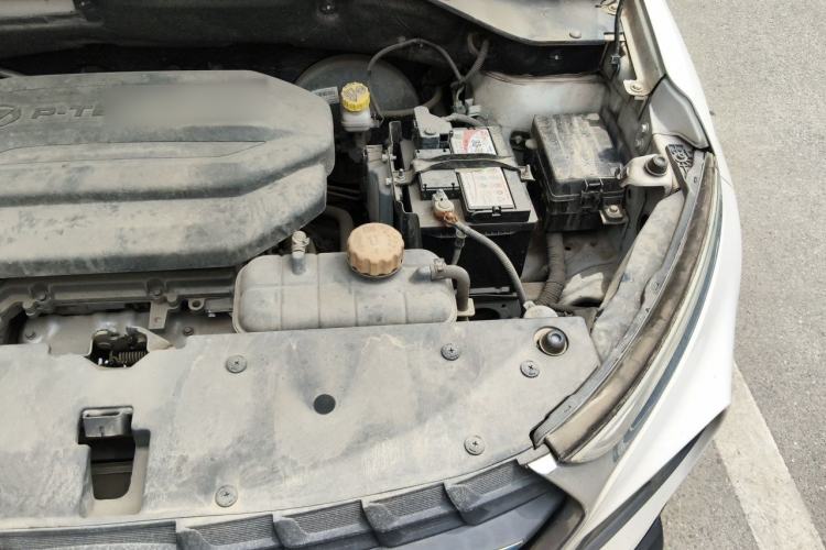 Used Baojun 510 2017 1.5L Manual Fashion Model Engine Bay Left