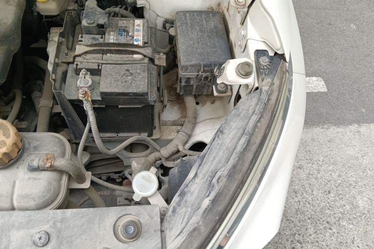 Used Baojun 510 2017 1.5L manual Comfort trim Engine Bay Left
