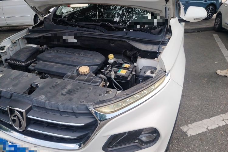 Used Baojun 510 2017 1.5L Automatic Fashion Model Engine Bay Left