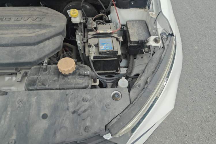 Used Baojun 510 2017 1.5L Manual Fashion Model Engine Bay Left