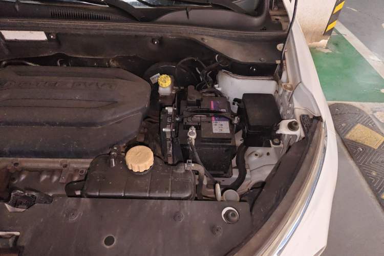 Used Baojun 510 2017 1.5L Automatic Luxury Model Engine Bay Left