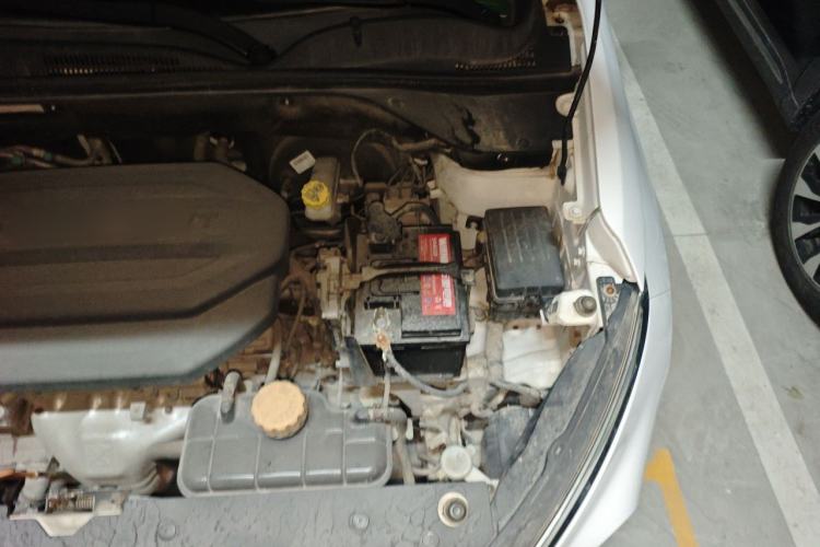 Used Baojun 510 2017 1.5L Automatic Fashion Model Engine Bay Left
