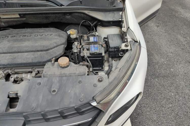 Used Baojun 510 2017 1.5L Automatic Luxury Model Engine Bay Left