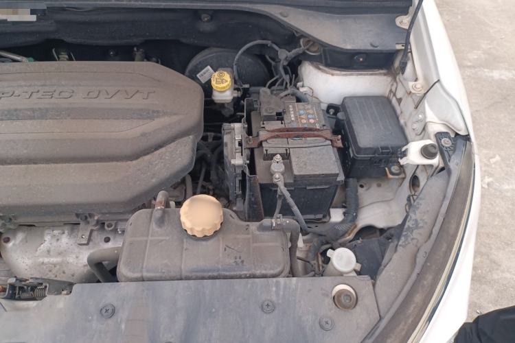 Used Baojun 510 2017 1.5L Automatic Fashion Model Engine Bay Left