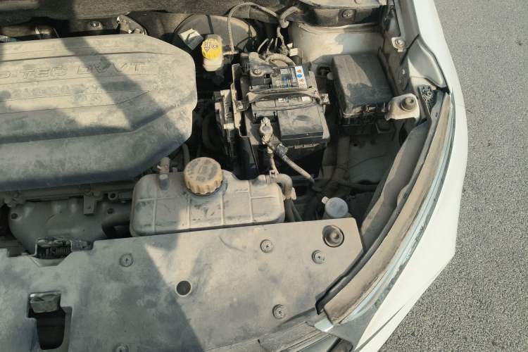 Used Baojun 510 2017 1.5L Automatic Luxury Model Engine Bay Left