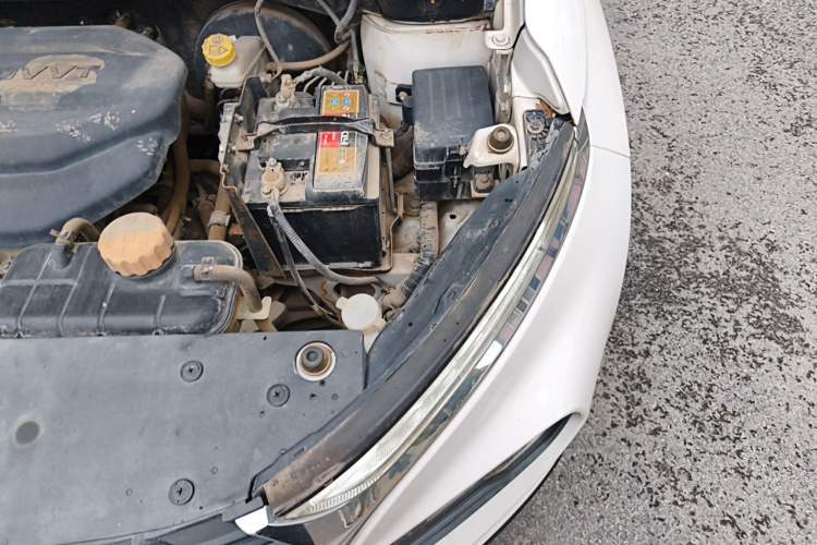 Used Baojun 510 2017 1.5L Manual Luxury Model Engine Bay Left