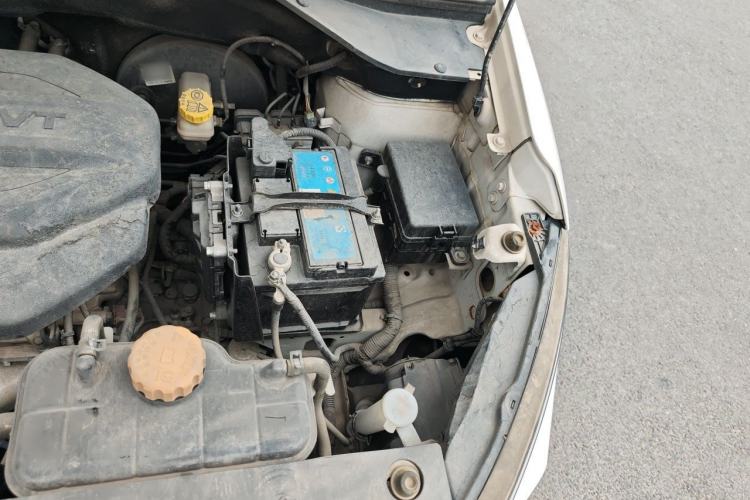 Used Baojun 510 2017 1.5L Automatic Fashion Model Engine Bay Left