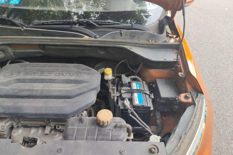 Used Baojun 510 2017 1.5L manual Comfort trim Engine Bay Left