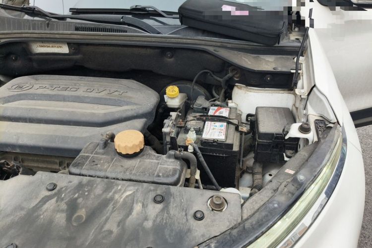 Used Baojun 510 2017 1.5L Automatic Luxury Model Engine Bay Left