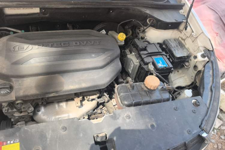 Used Baojun 510 2017 1.5L Manual Luxury Model Engine Bay Left