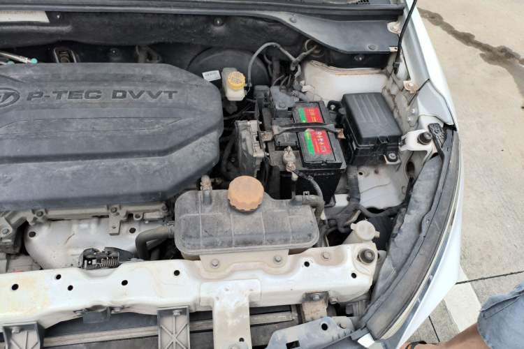 Used Baojun 510 2017 1.5L Automatic Luxury Model Engine Bay Left