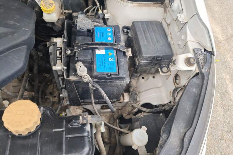 Used Baojun 510 2017 1.5L Automatic Fashion Model Engine Bay Left