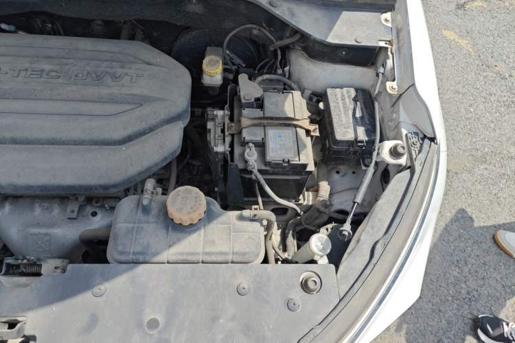 Used Baojun 510 2017 1.5L Automatic Luxury Model Engine Bay Left