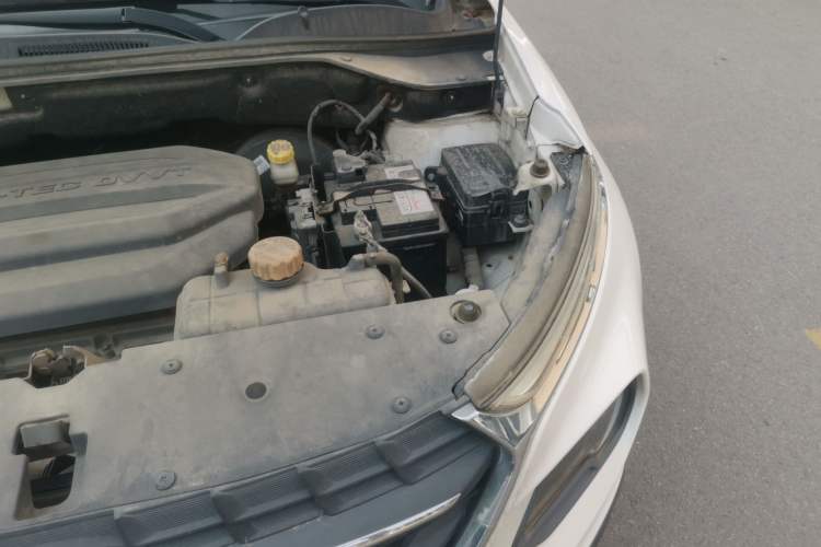 Used Baojun 510 2017 1.5L Automatic Luxury Model Engine Bay Left