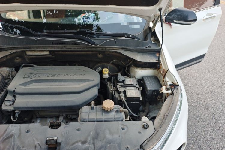 Used Baojun 510 2017 1.5L Manual Luxury Model Engine Bay Left