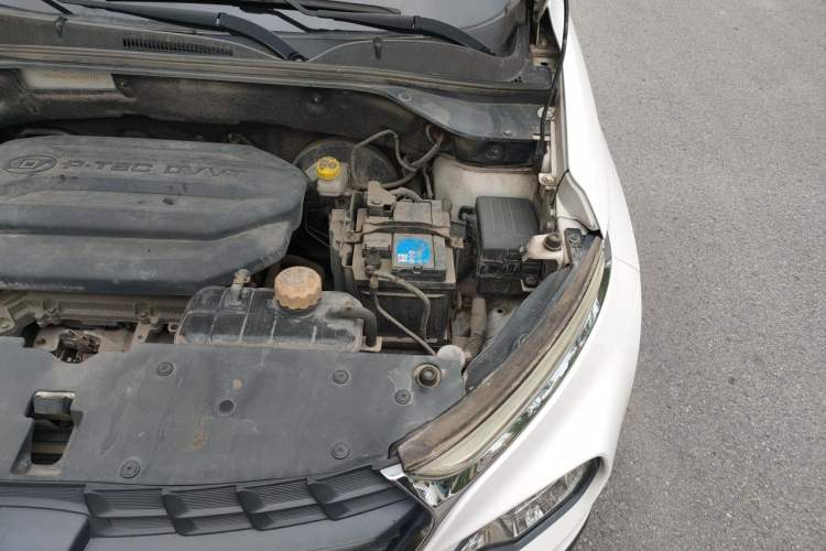 Used Baojun 510 2017 1.5L manual Comfort trim Engine Bay Left