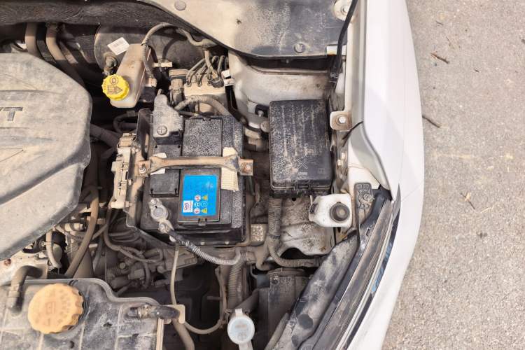 Used Baojun 510 2017 1.5L Automatic Luxury Model Engine Bay Left