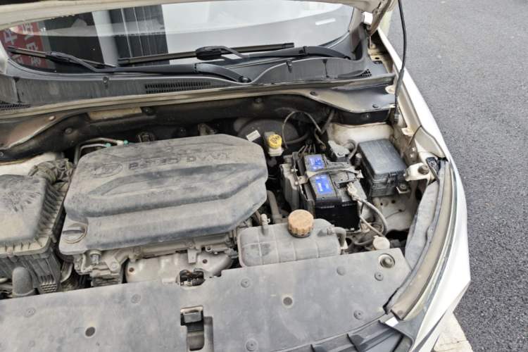 Used Baojun 510 2017 1.5L manual Comfort trim Engine Bay Left