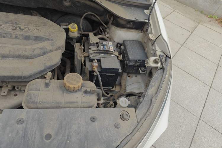 Used Baojun 510 2017 1.5L Manual Luxury Model Engine Bay Left