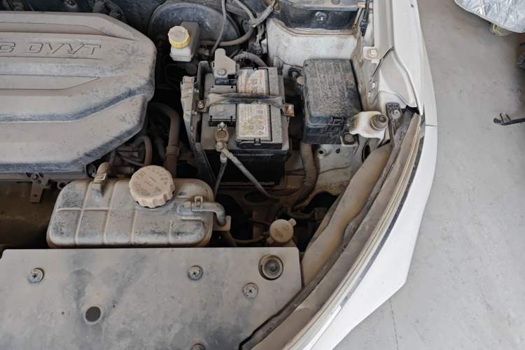 Used Baojun 510 2017 1.5L manual Comfort trim Engine Bay Left