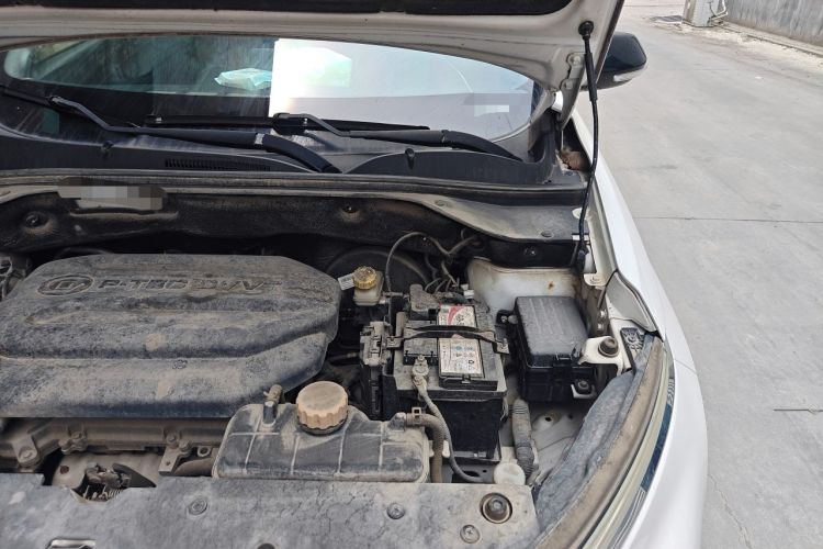 Used Baojun 510 2017 1.5L Automatic Luxury Model Engine Bay Left