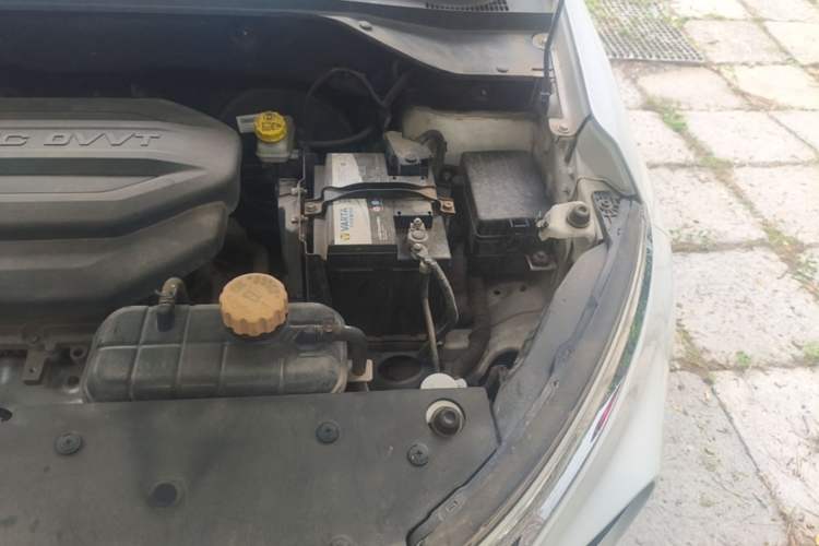 Used Baojun 510 2017 1.5L manual Comfort trim Engine Bay Left