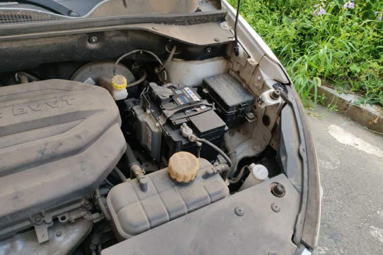 Used Baojun 510 2017 1.5L manual Comfort trim Engine Bay Left