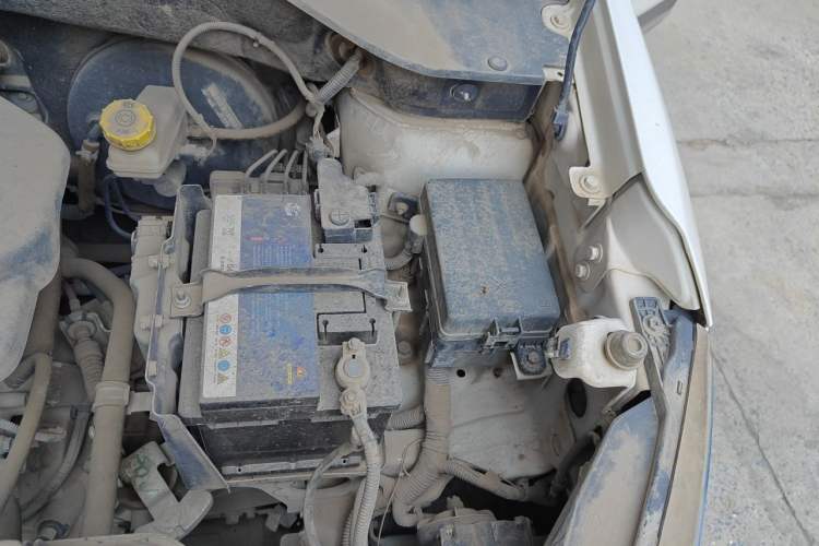 Used Baojun 510 2017 1.5L Manual Fashion Model Engine Bay Left