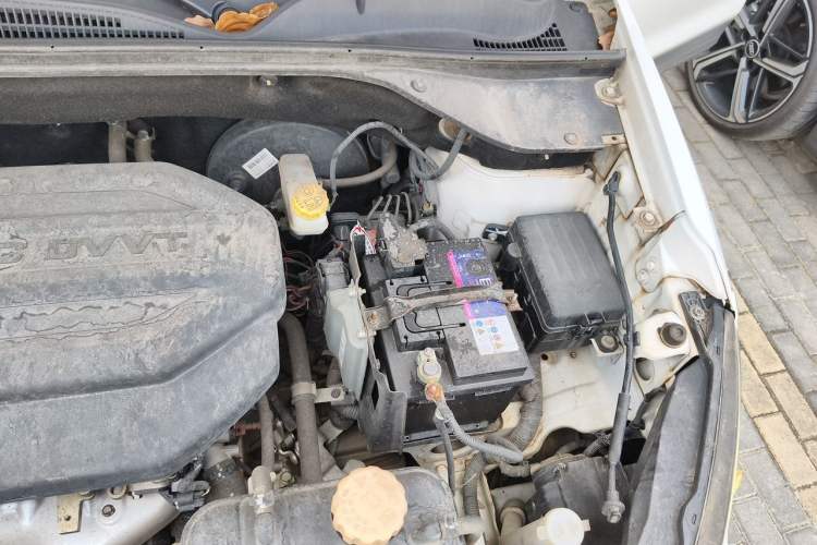 Used Baojun 510 2017 1.5L Manual Luxury Model Engine Bay Left