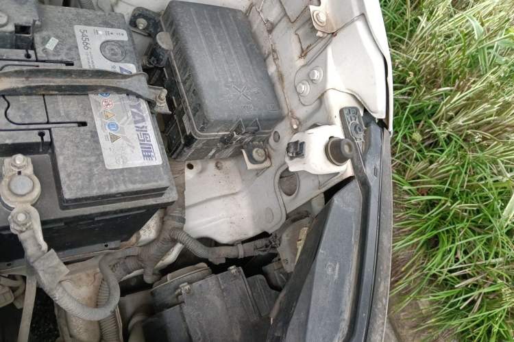 Used Baojun 510 2017 1.5L Automatic Luxury Model Engine Bay Left