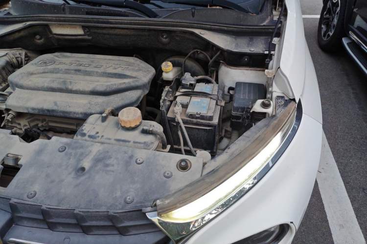 Used Baojun 510 2017 1.5L Manual Luxury Model Engine Bay Left