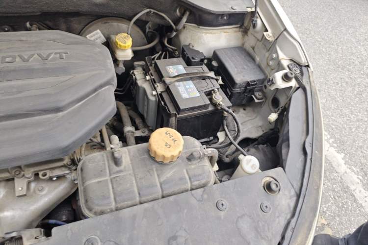 Used Baojun 510 2017 1.5L Manual Luxury Model Engine Bay Left