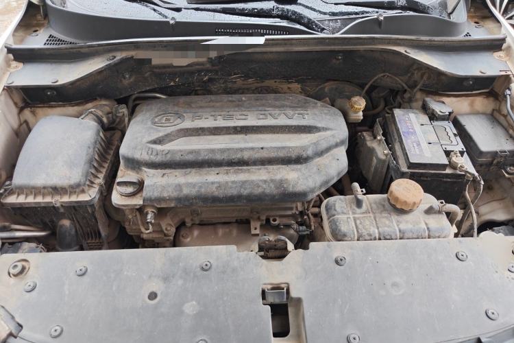 Used Baojun 510 2017 1.5L Manual Fashion Model Engine Bay
