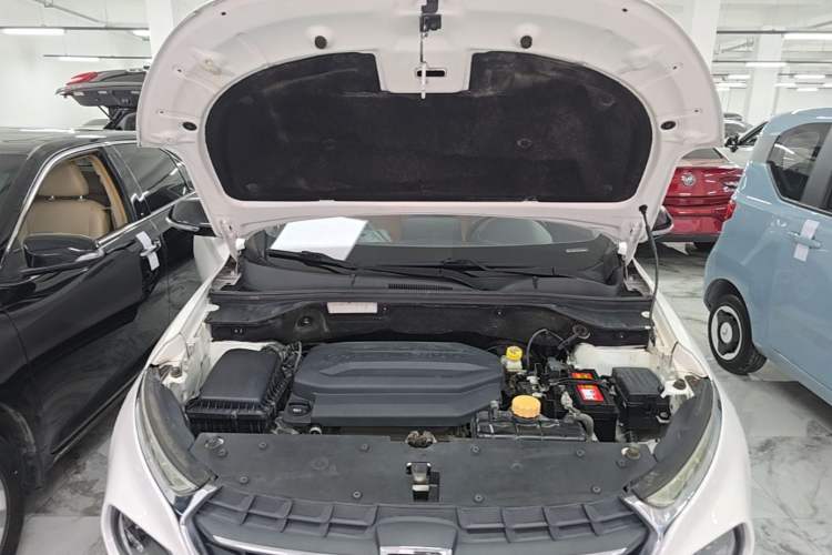 Used Baojun 510 2017 1.5L Automatic Luxury Model Engine Bay