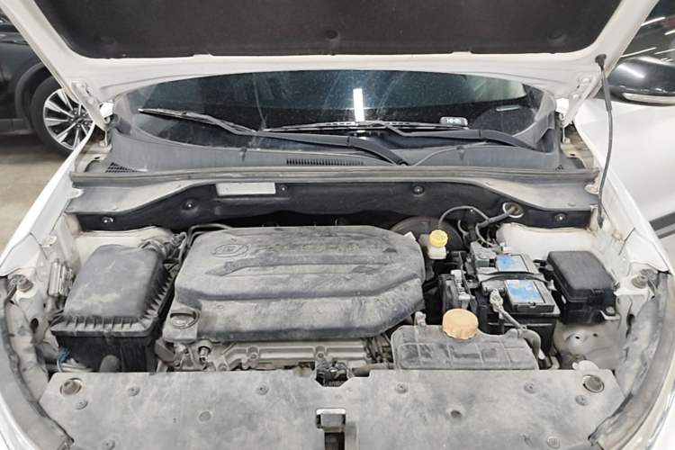 Used Baojun 510 2017 1.5L Automatic Luxury Model Engine Bay