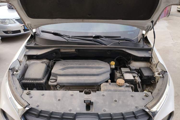 Used Baojun 510 2017 1.5L Manual Luxury Model Engine Bay