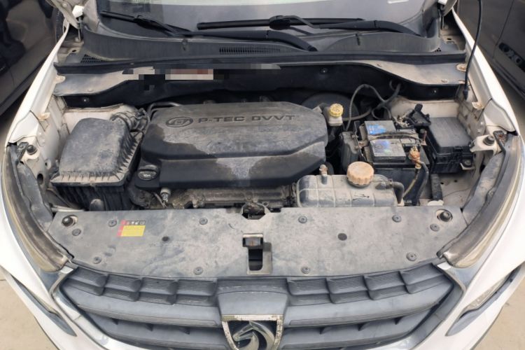 Used Baojun 510 2017 1.5L manual Comfort trim Engine Bay