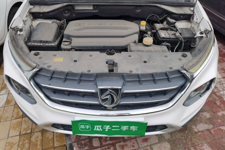 Used Baojun 510 2017 1.5L Automatic Fashion Model Engine Bay