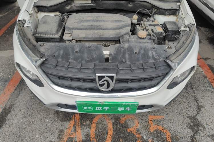 Used Baojun 510 2017 1.5L manual Comfort trim Engine Bay